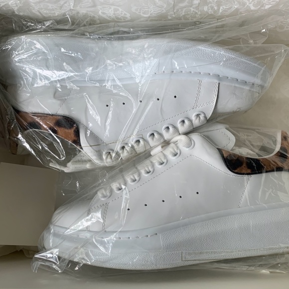 -SOLD-   Rare Leopard Alexander McQueen Sneakers - Picture 4 of 8
